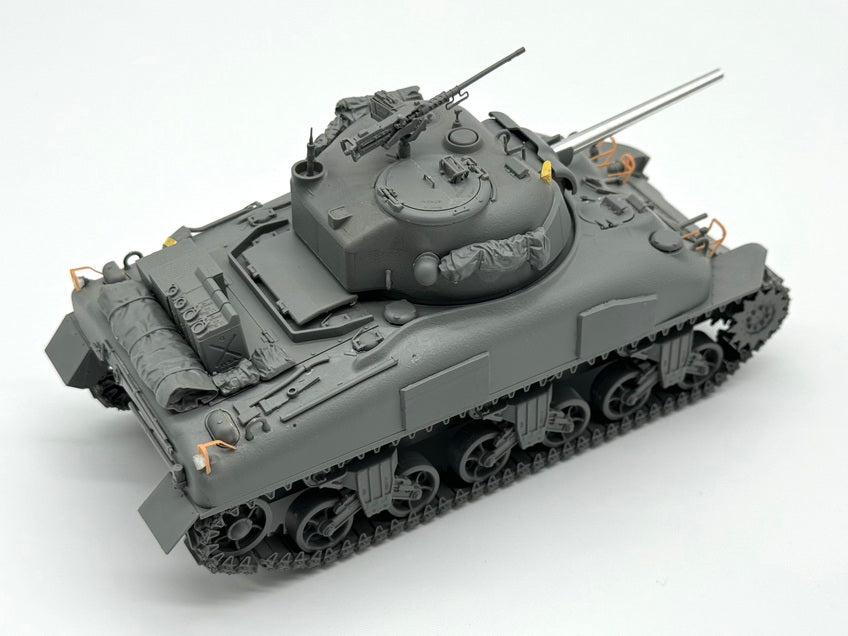 Border Model 1/35 Scale Sherman M4A1 Late Plastic Model Kit BT-056