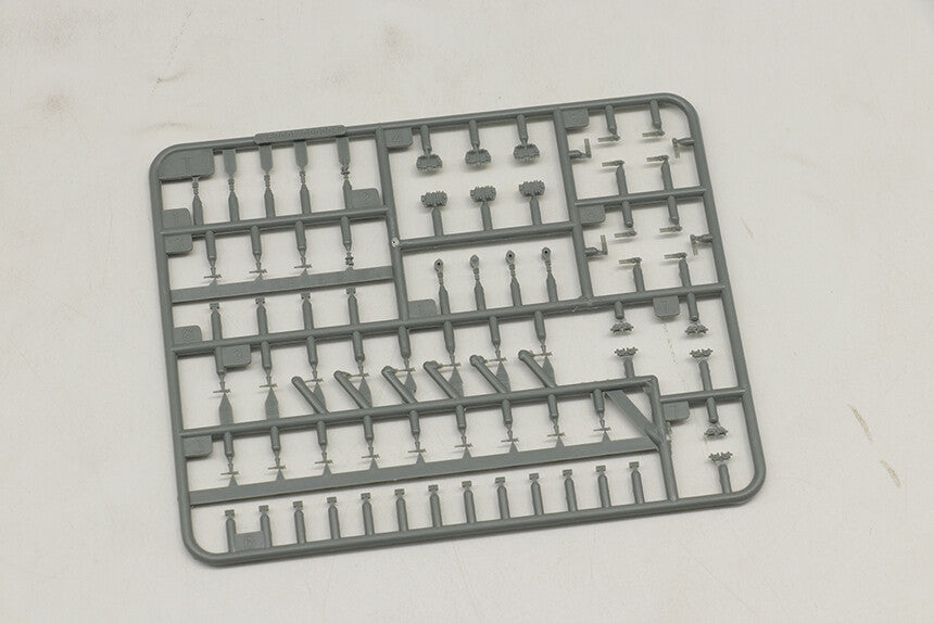 Vee Hobby 1:700 scale USS Oakland CL-95 (1945) "Starter Version" V57013 scale model kit