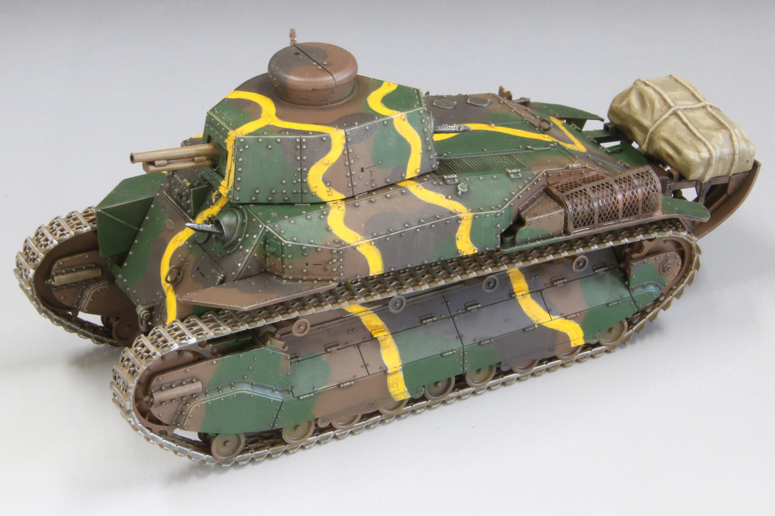 Fine Molds FNMFM62 1/35 Imperial Army Type 89 Medium Tank B (Cargo Loaded)