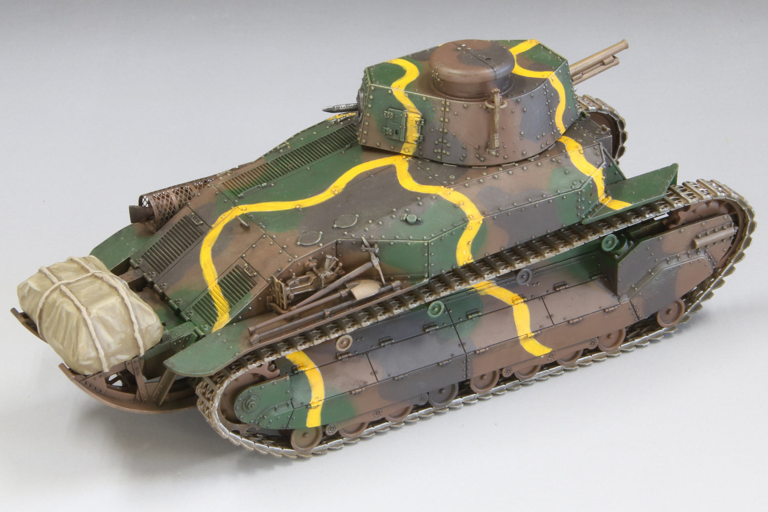 Fine Molds FNMFM62 1/35 Imperial Army Type 89 Medium Tank B (Cargo Loaded)