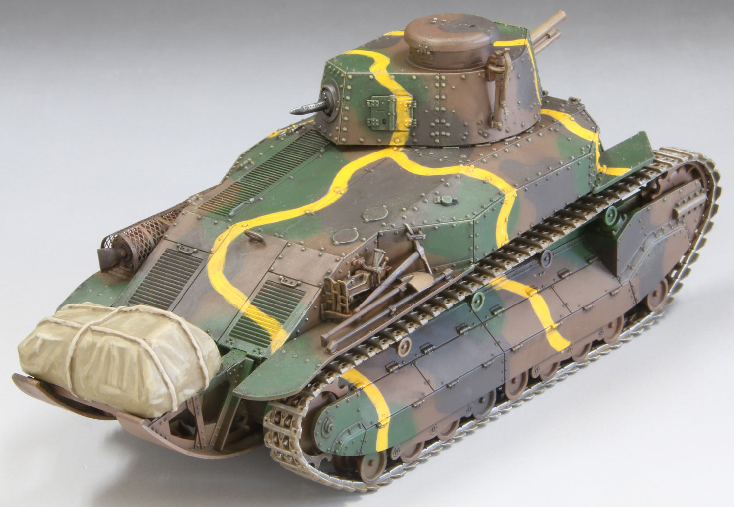 Fine Molds FNMFM62 1/35 Imperial Army Type 89 Medium Tank B (Cargo Loaded)