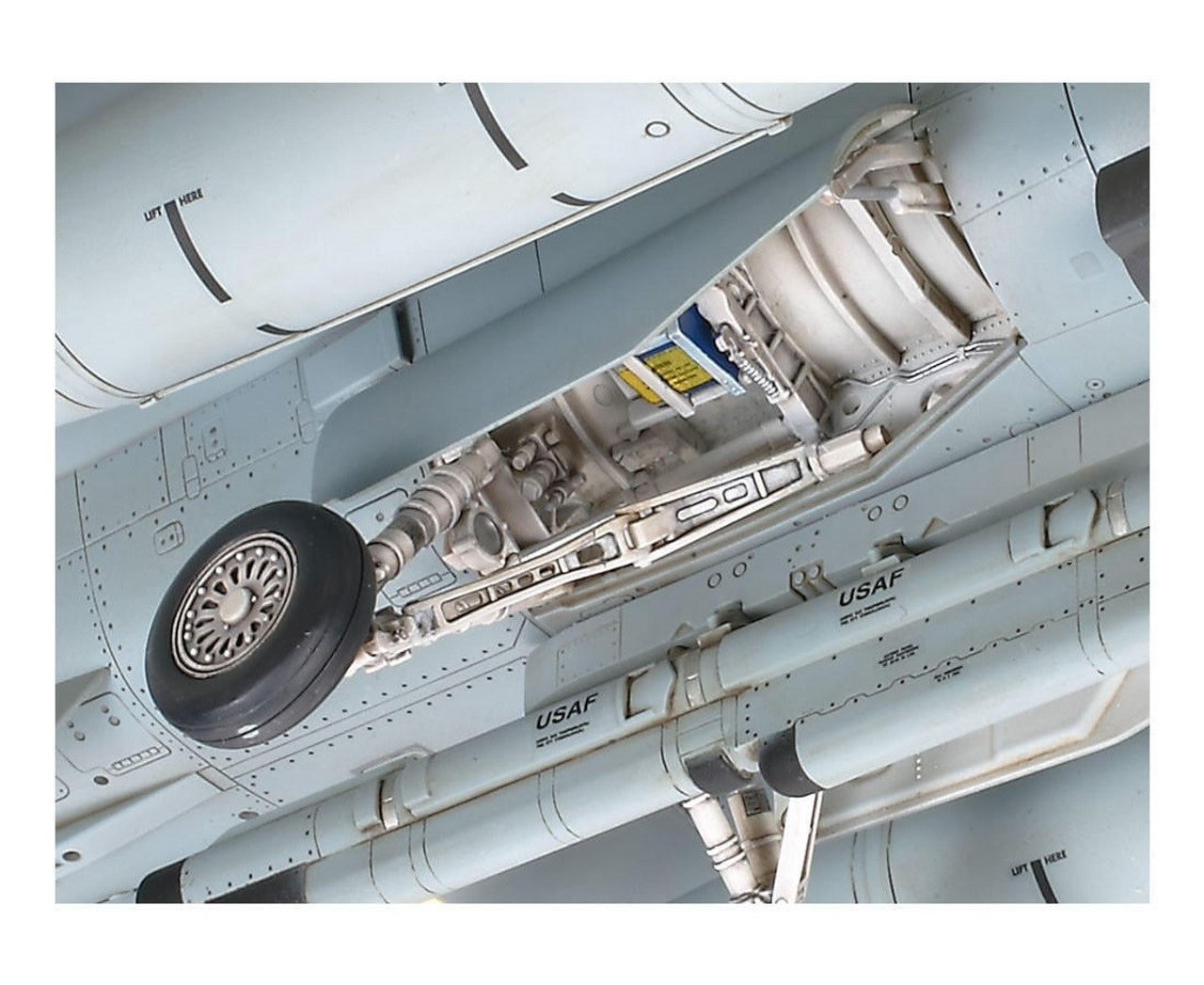 Tamiya 1/48 Lockheed Martin F-16C Block 25/32 Falcon ANG Modern Fighter Jet Plastic Model Kit 61101