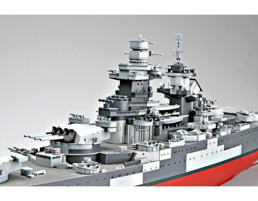 Trumpeter 1/350 Scale French Battleship Richelieu 1943 05311 Plastic Model Kit