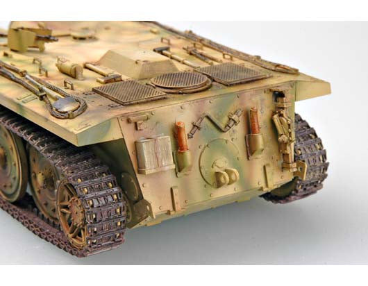Trumpeter 1/35 German Entwicklungsfahrzeug E 10 Tank Destroyer (No. 00385)
