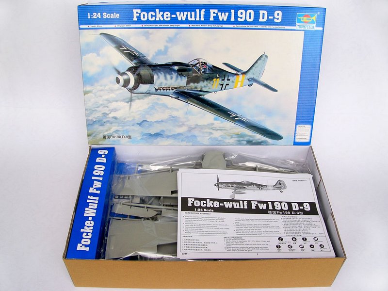 Trumpeter 1/24 Scale Focke-Wulf Fw190 D-9 02411 Plastic Model Kit