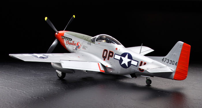 Tamiya 1/32 North American P-51D Mustang WWII Fighter Aircraft Plastic Model Kit 60322