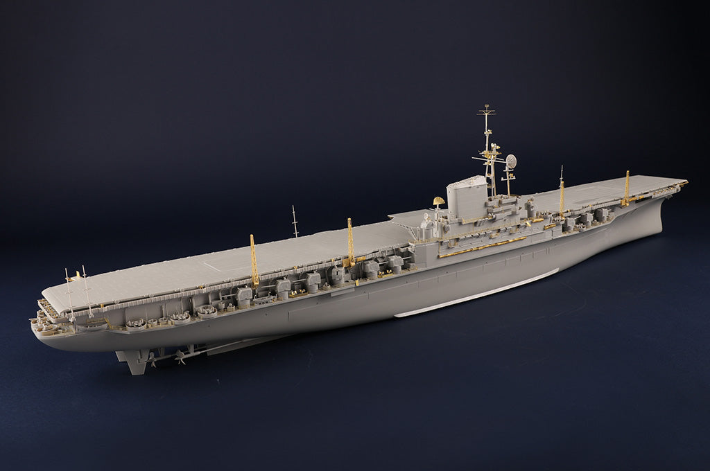 Trumpeter 1/350 Scale USS Midway CV-41 1945 Aircraft Carrier Plastic Model Kit 05634
