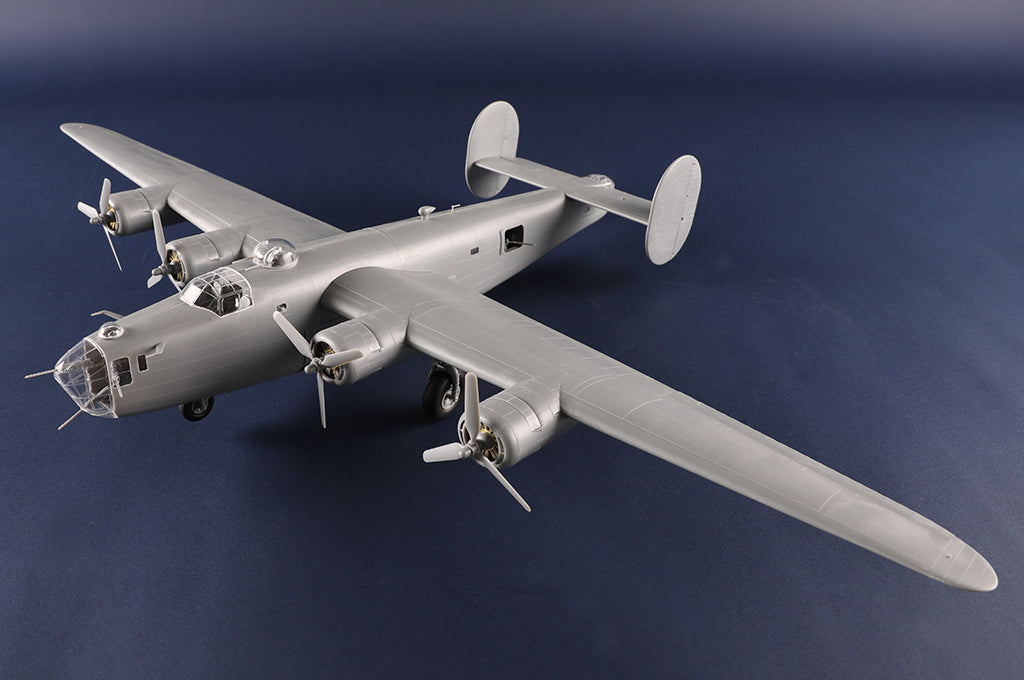 HobbyBoss 1/48 US B-24D Liberator Heavy Bomber (No. 81775)