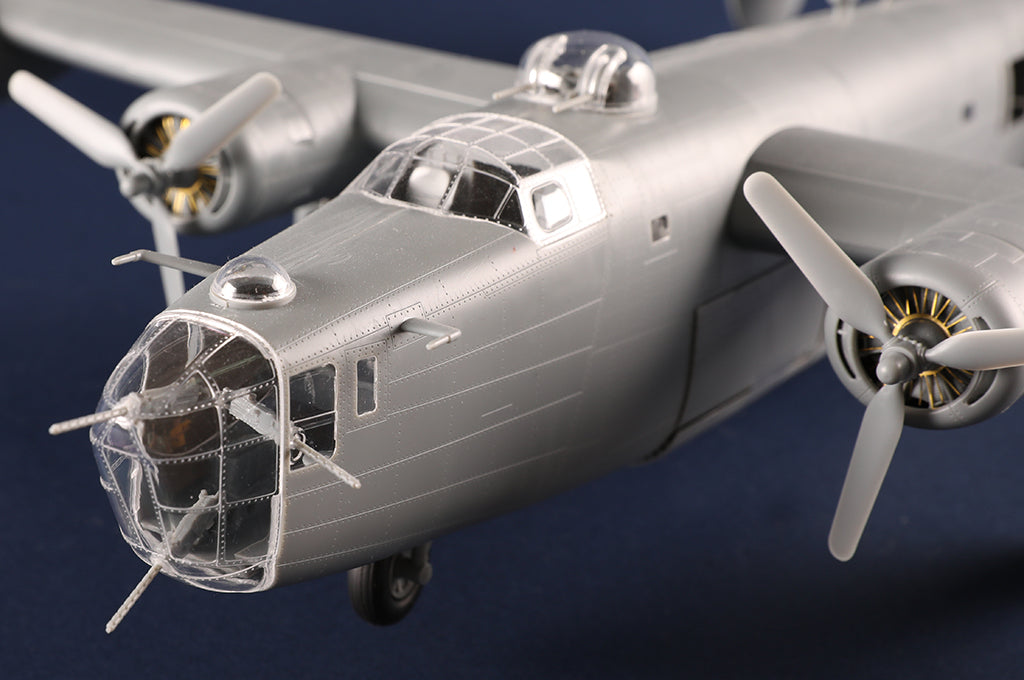 HobbyBoss 1/48 US B-24D Liberator Heavy Bomber (No. 81775)