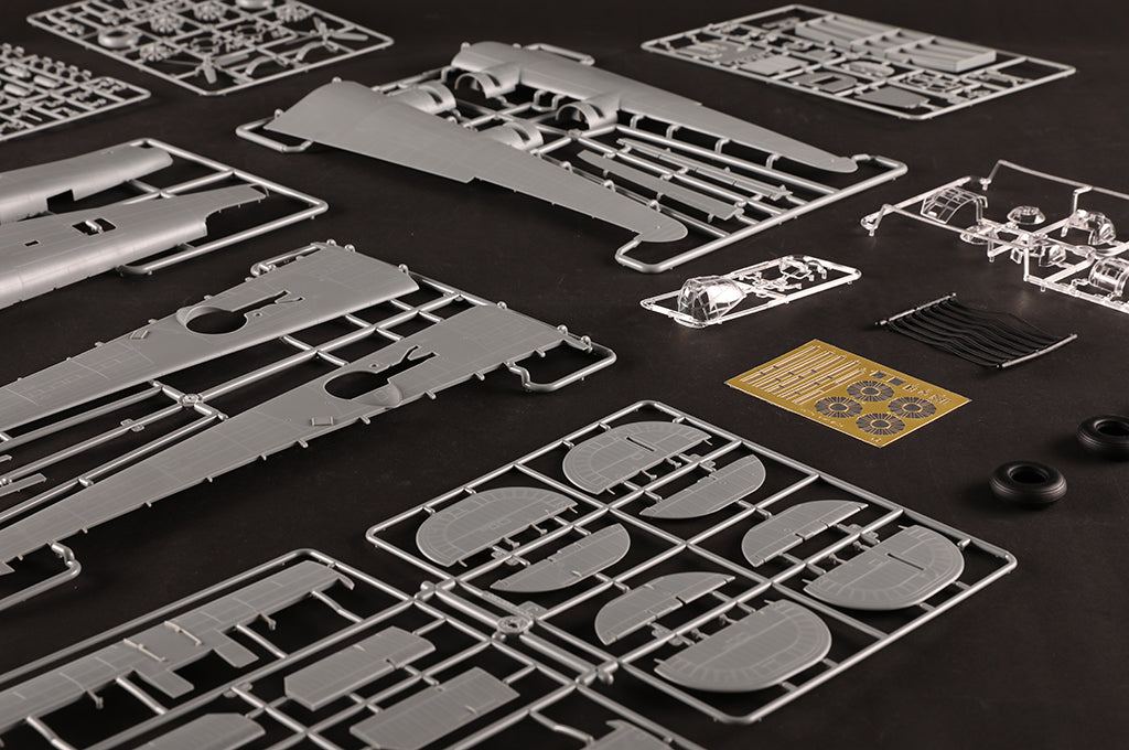 HobbyBoss 1/48 US B-24D Liberator Heavy Bomber (No. 81775)