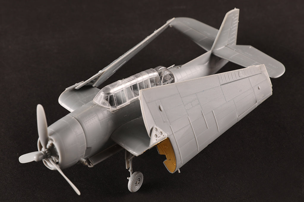 Hobby Boss 1/72 TBM-3 Avenger – U.S. Navy Torpedo Bomber 87274