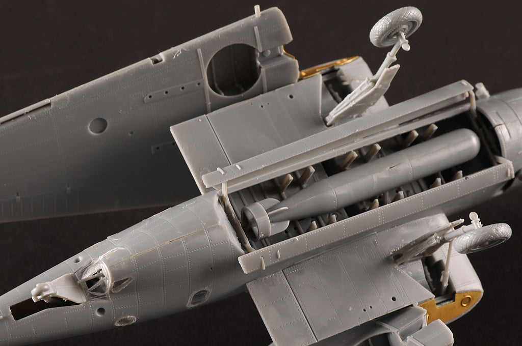 Hobby Boss 1/72 TBM-3 Avenger – U.S. Navy Torpedo Bomber 87274