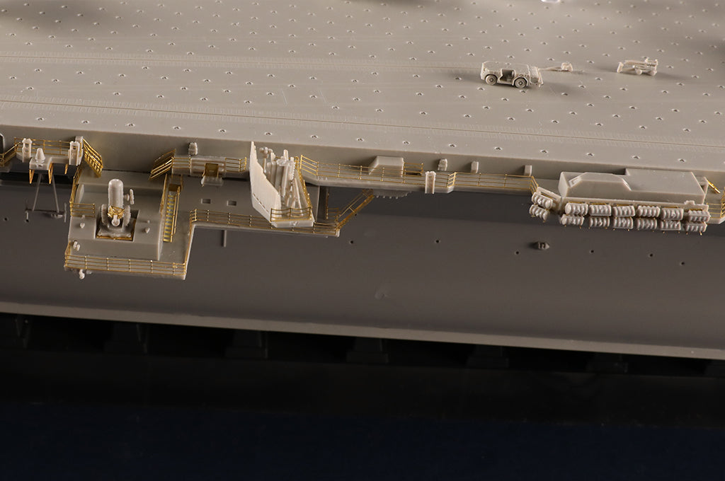 Trumpeter 1/350 USS Gerald R. Ford CVN-78 – Supercarrier Kit 05638