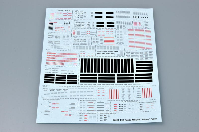 TRUMPETER 1:32 scale Russian aircraft weapon 03301 plastic model kit