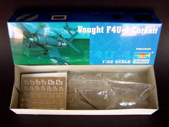 Trumpeter 1:32 scale Vought F4U-4 Corsair 02222 scale model kit