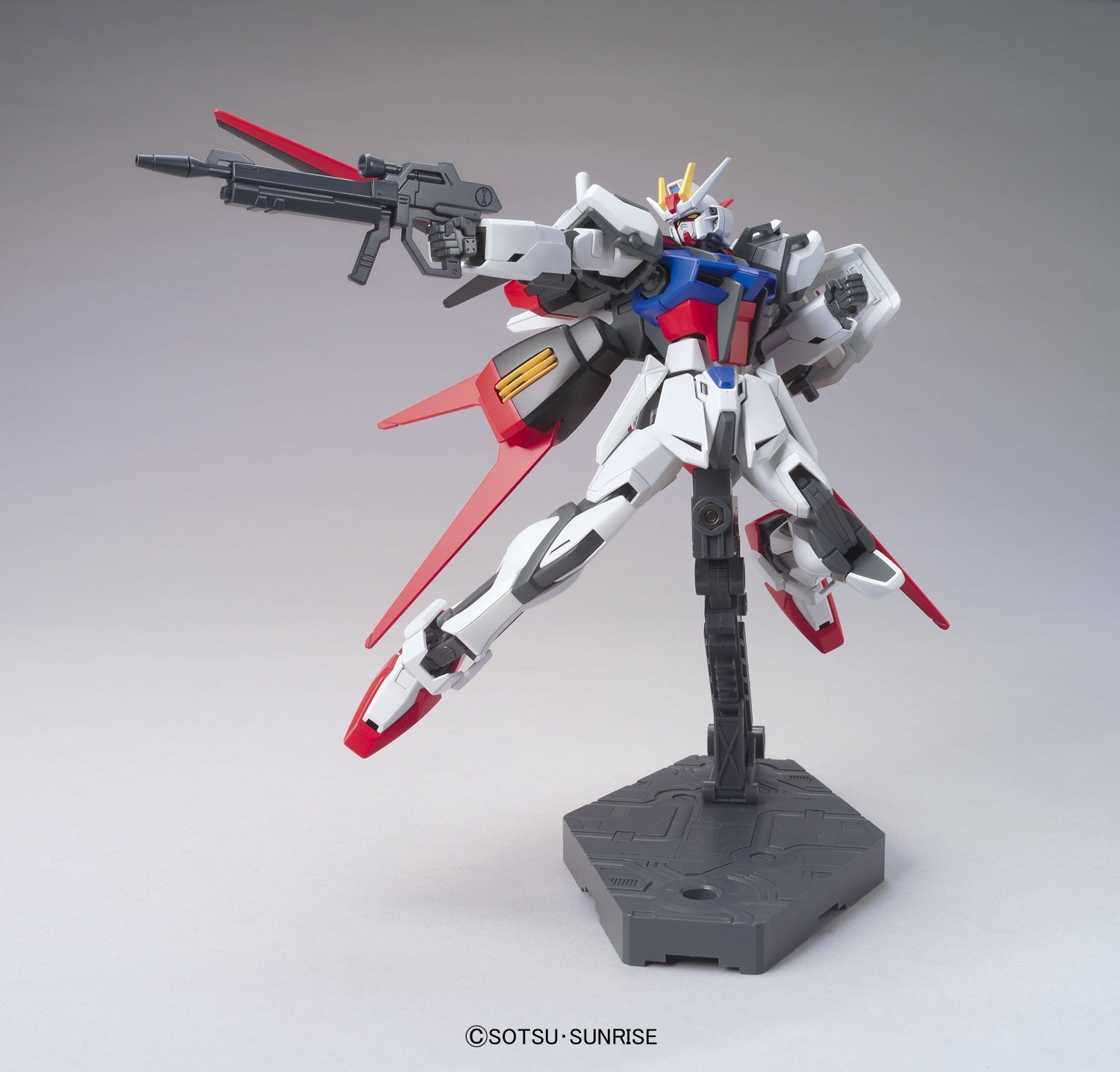 Bandai 1/144 HGCE Aile Strike Gundam (No. BANH587794-UP)