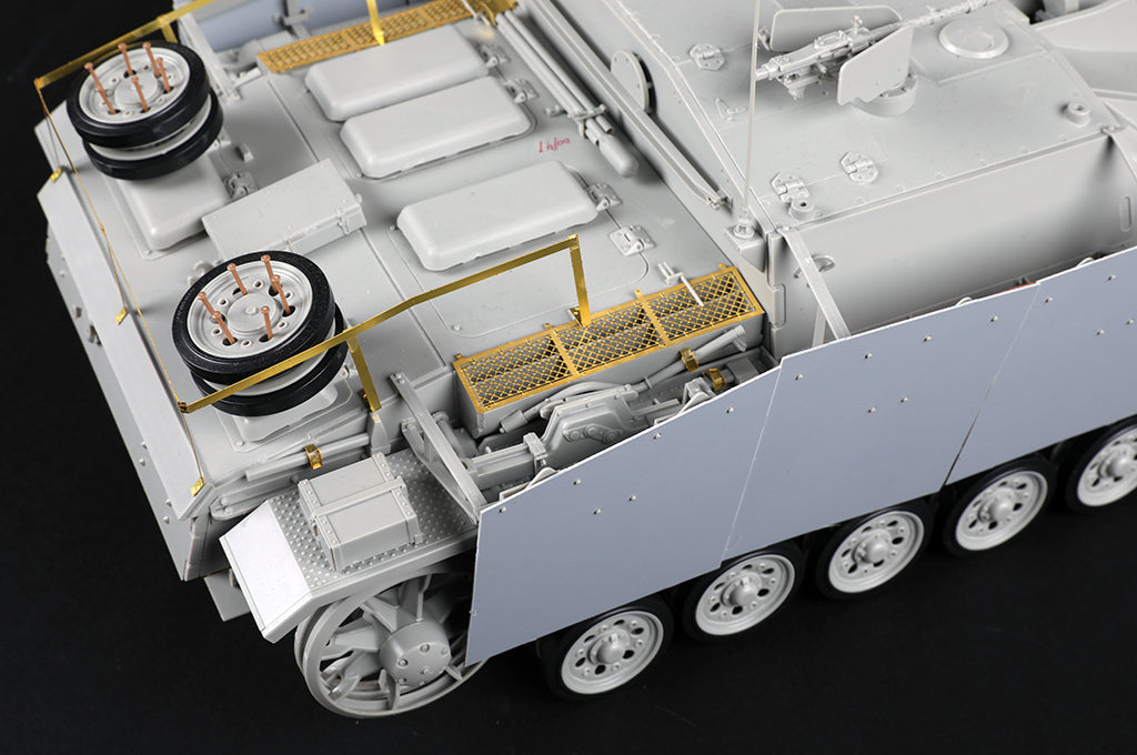 Trumpeter 1/16 StuG.III Ausf.G Late Production 00947 WWII German Assault Gun Model Kit NZ Stock