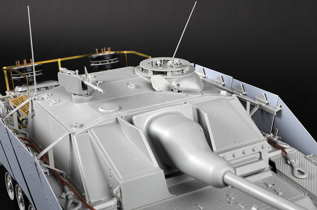 Trumpeter 1/16 StuG.III Ausf.G Late Production 00947 WWII German Assault Gun Model Kit NZ Stock