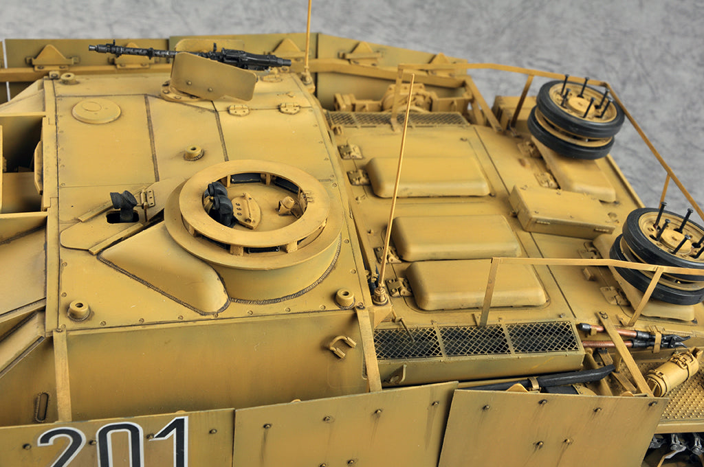 Trumpeter 1/16 StuG.III Ausf.G Late Production 00947 WWII German Assault Gun Model Kit NZ Stock