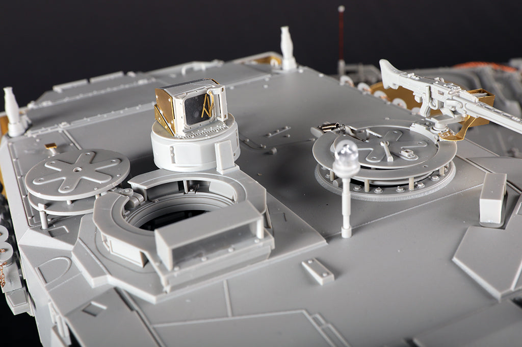 Trumpeter 1/16 Scale German Leopard 2 A6 Main Battle Tank 00966 Plastic Model Kit NZ Stock