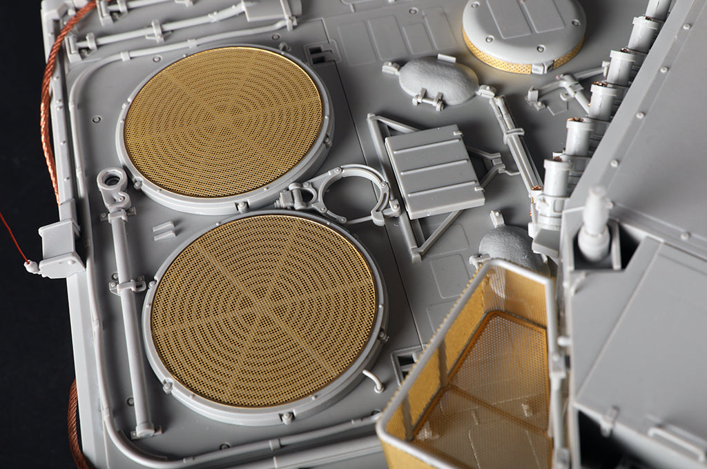 Trumpeter 1/16 Scale German Leopard 2 A6 Main Battle Tank 00966 Plastic Model Kit NZ Stock