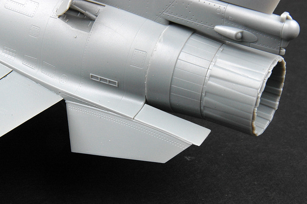 Trumpeter 1/48 Scale PLAAF J-10B Vigorous Dragon Fighter 02848 Plastic Model Kit NZ Stock