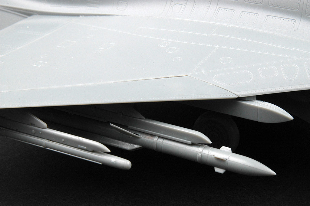 Trumpeter 1/48 Scale PLAAF J-10B Vigorous Dragon Fighter 02848 Plastic Model Kit NZ Stock