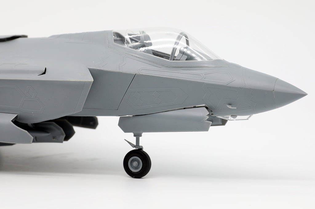 Trumpeter 1/32 F-35A Lightning II Stealth Fighter 03231 Model Kit NZ Stock