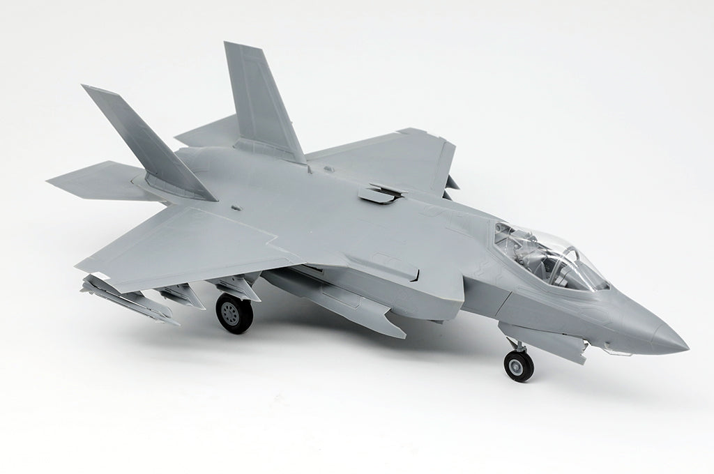 Trumpeter 1/32 F-35A Lightning II Stealth Fighter 03231 Model Kit NZ Stock