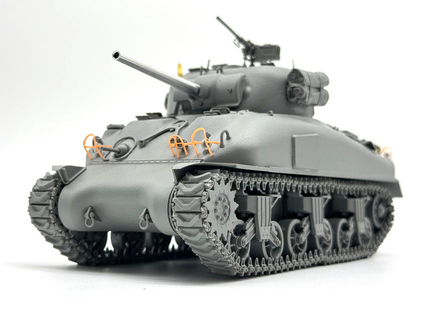 Border Model 1/35 Scale Sherman M4A1 Late Plastic Model Kit BT-056