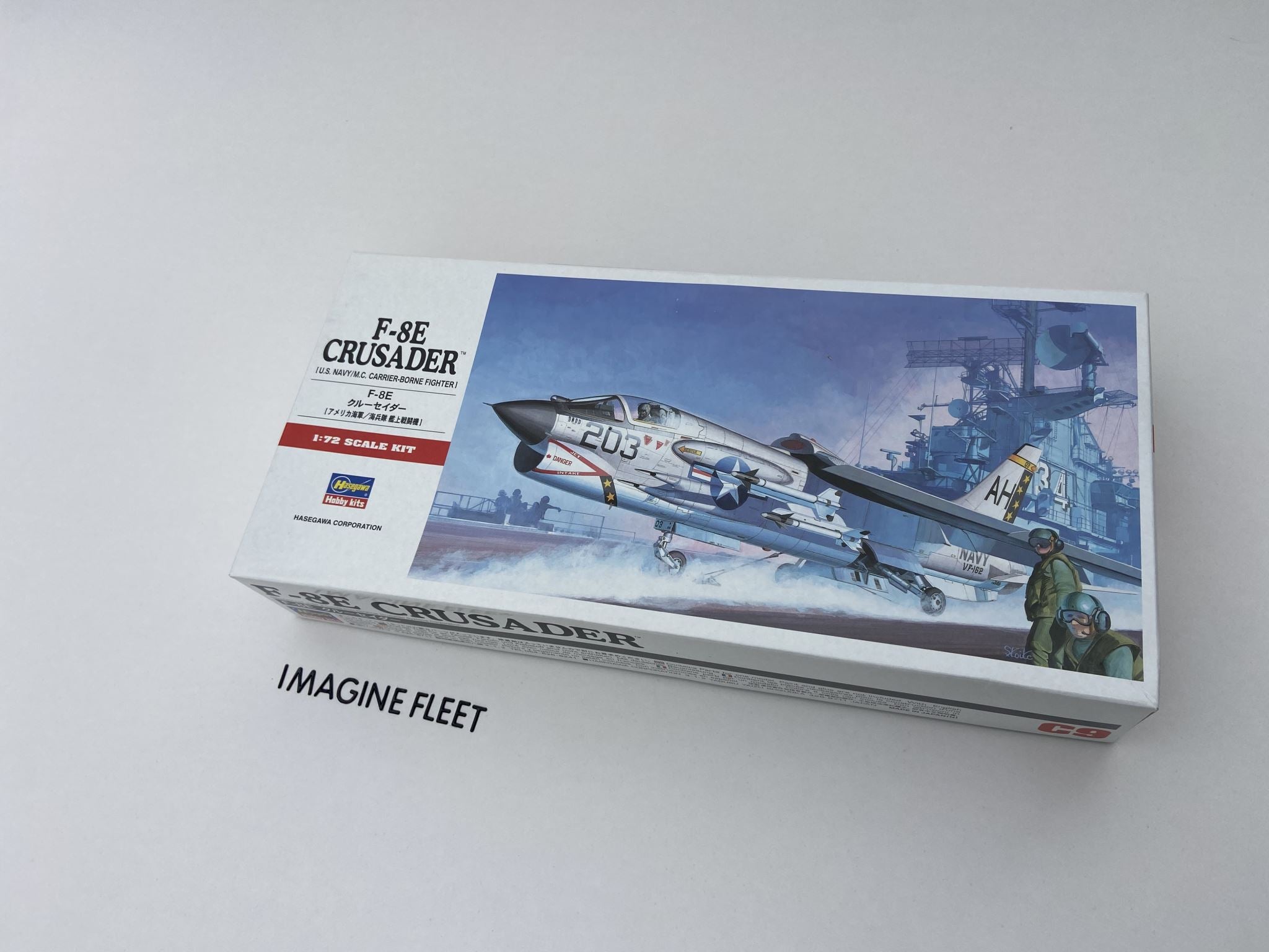 Hasegawa 1/72 F-8E Crusader US Navy Carrier Fighter Kit 00339