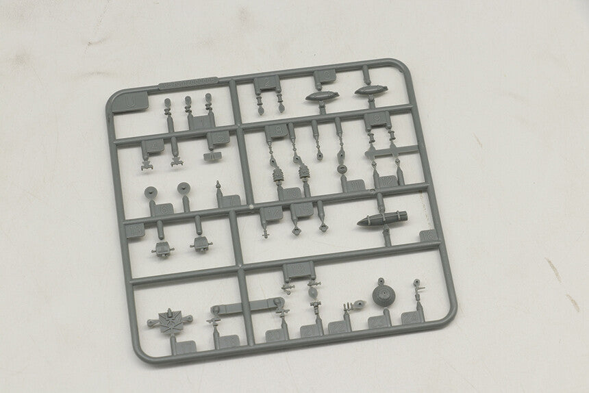 Vee Hobby 1:700 scale USS Oakland CL-95 (1945) "Starter Version" V57013 scale model kit