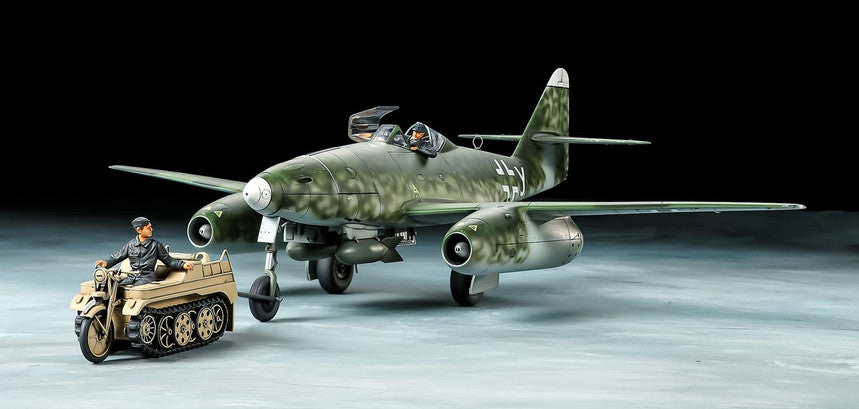 Tamiya 25215 1/48 Me262 A-2a & KETTENKRAFTRAD plastic model kit