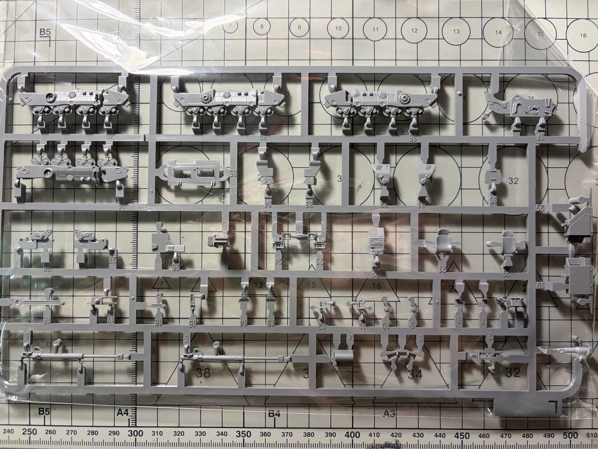 Takom 1/72 Caterpillar D9 Heavy Bulldozer Limited Edition 5002S Construction Vehicle Plastic Model Kit NZ Stock