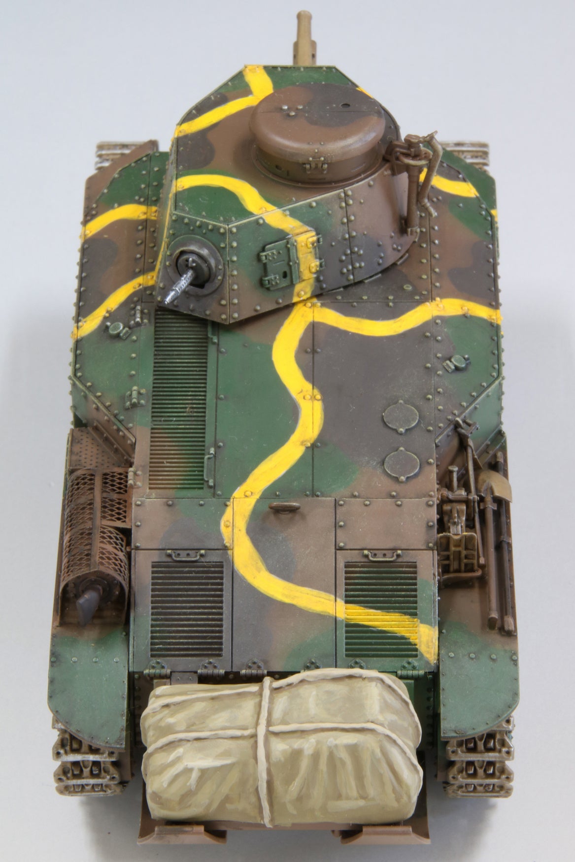 Fine Molds FNMFM62 1/35 Imperial Army Type 89 Medium Tank B (Cargo Loaded)
