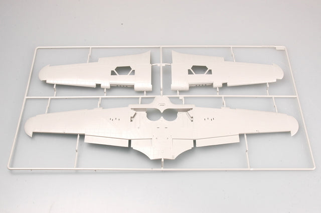 Trumpeter 1/24 Hurricane Mk.I WWII Fighter Aircraft Model Kit 02414