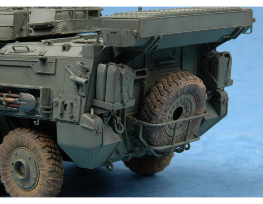 Trumpeter 1/35 Canadian LAV-III 8x8 Armoured Vehicle Kit 01519