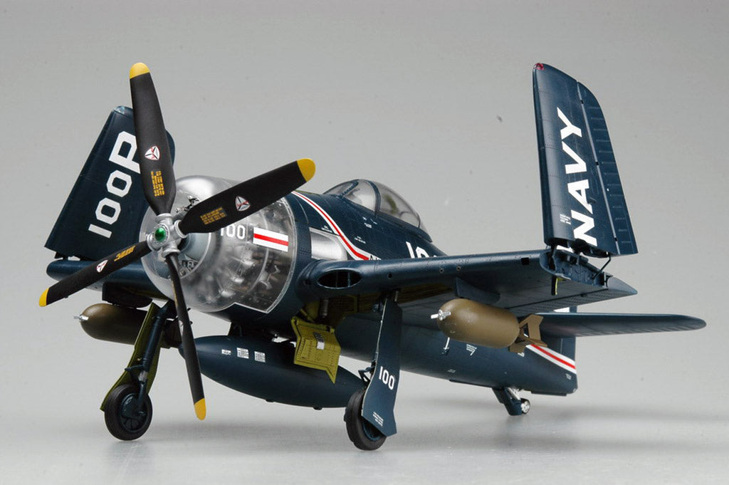 Trumpeter 1/32 F8F-1 Bearcat U.S. Navy WWII Fighter Aircraft Model Kit 02247