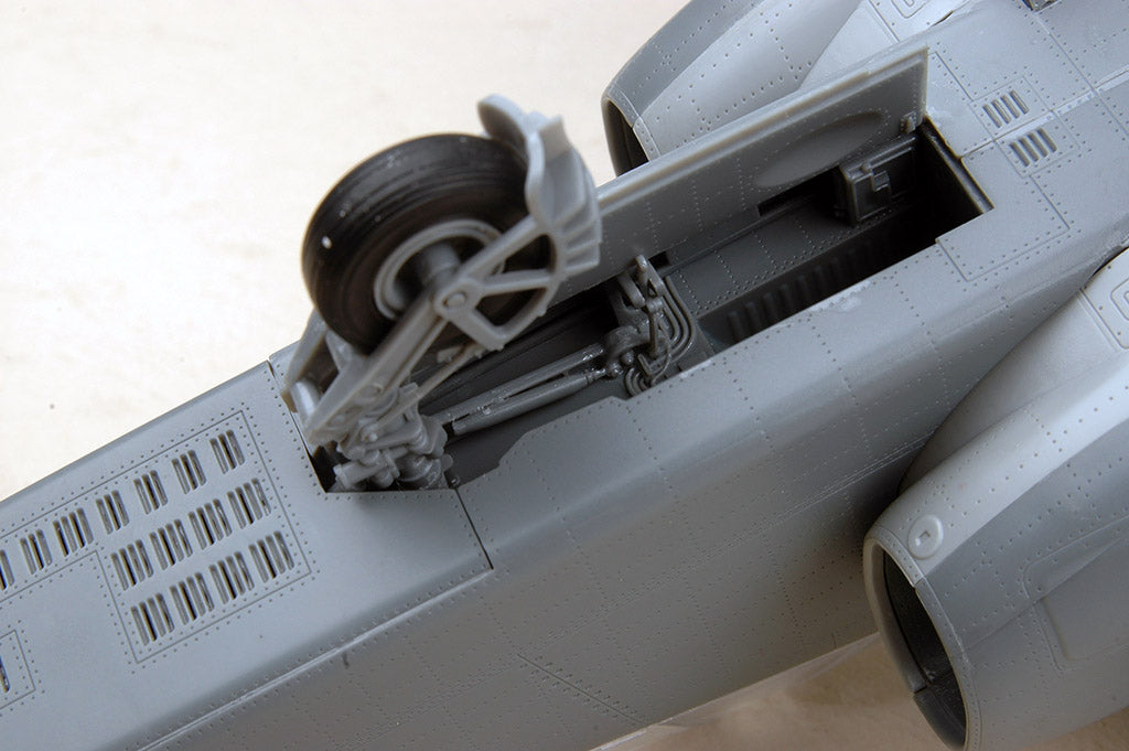 Su-25UB "Frogfoot B" – Trumpeter 1/32 (No. 02277)