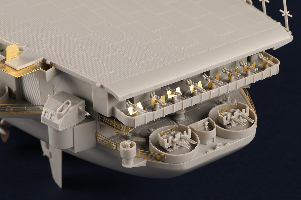 Trumpeter 1/350 Scale USS Midway CV-41 1945 Aircraft Carrier Plastic Model Kit 05634