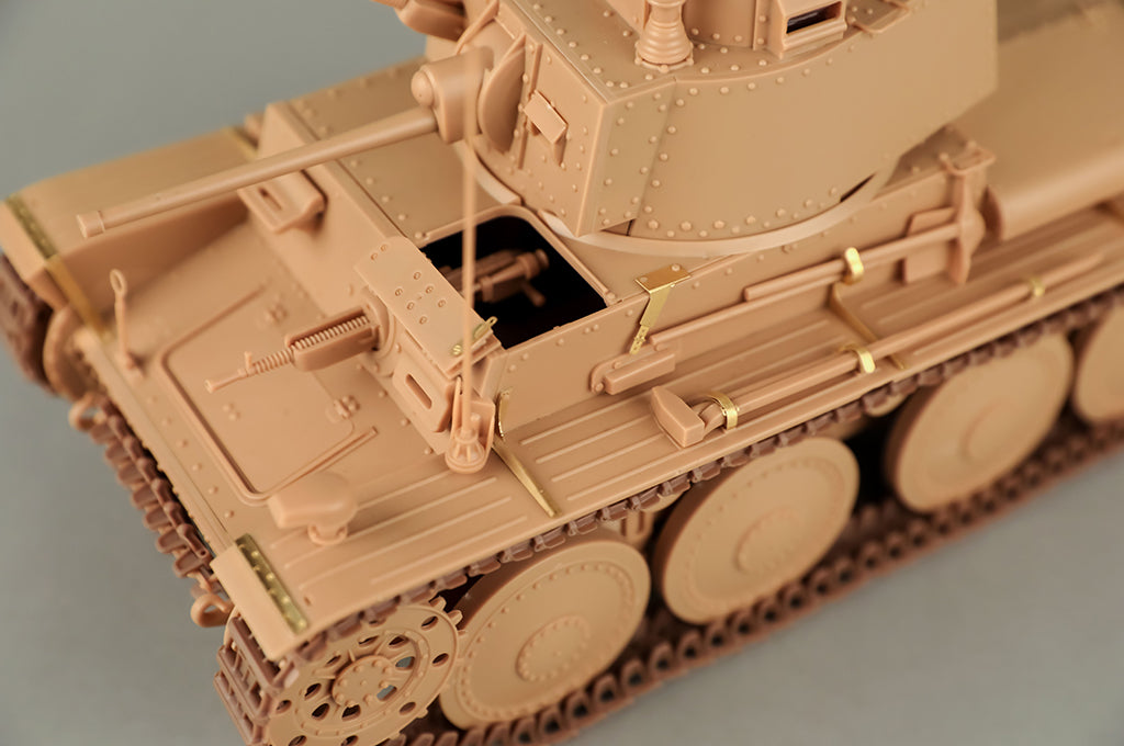 HobbyBoss 1/16 Scale Pz.Kpfw 38(t) Ausf.E/F German Light Tank Full Interior Plastic Model Kit 82603 NZ Stock