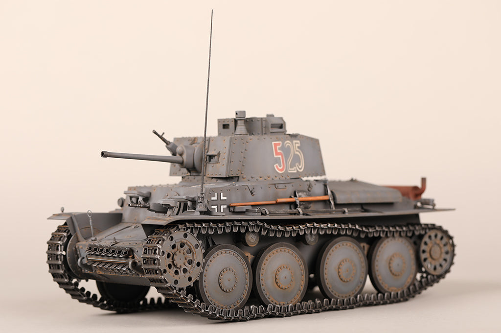 HobbyBoss 1/16 Scale Pz.Kpfw 38(t) Ausf.E/F German Light Tank Full Interior Plastic Model Kit 82603 NZ Stock