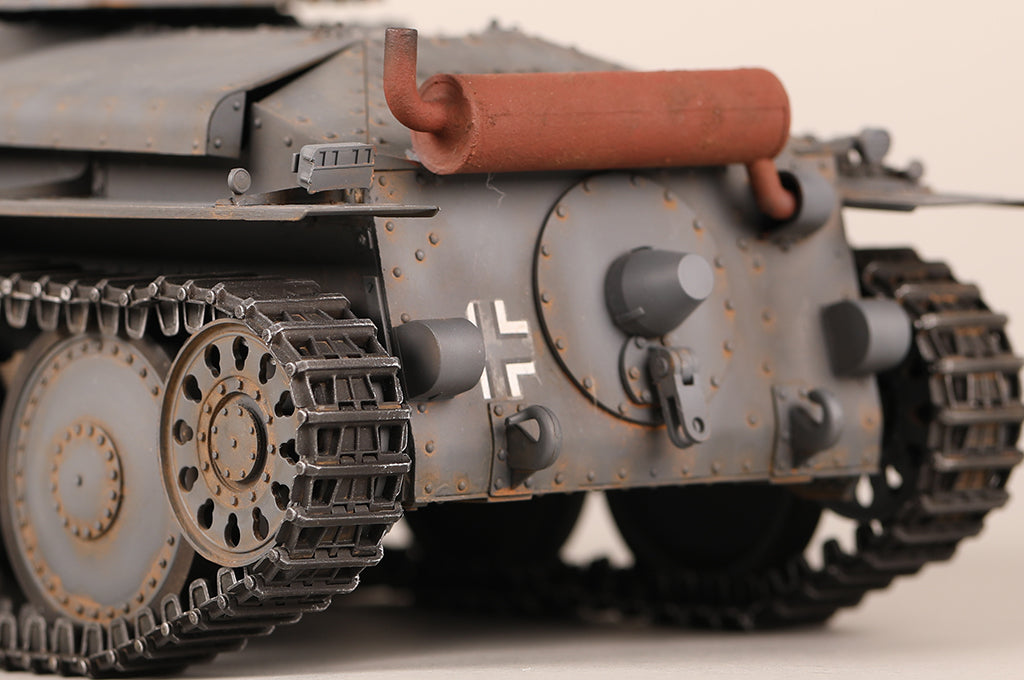HobbyBoss 1/16 Scale Pz.Kpfw 38(t) Ausf.E/F German Light Tank Full Interior Plastic Model Kit 82603 NZ Stock