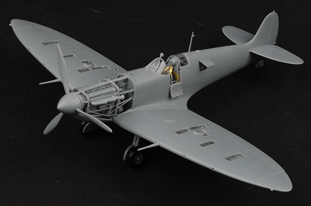 HobbyBoss 1/32 Scale Supermarine Spitfire Mk.Vb RAF Fighter Plastic Model Kit 83205 NZ Stock