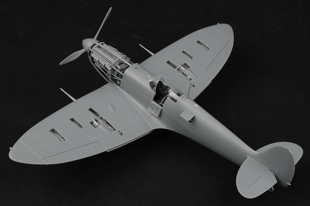 HobbyBoss 1/32 Scale Supermarine Spitfire Mk.Vb RAF Fighter Plastic Model Kit 83205 NZ Stock
