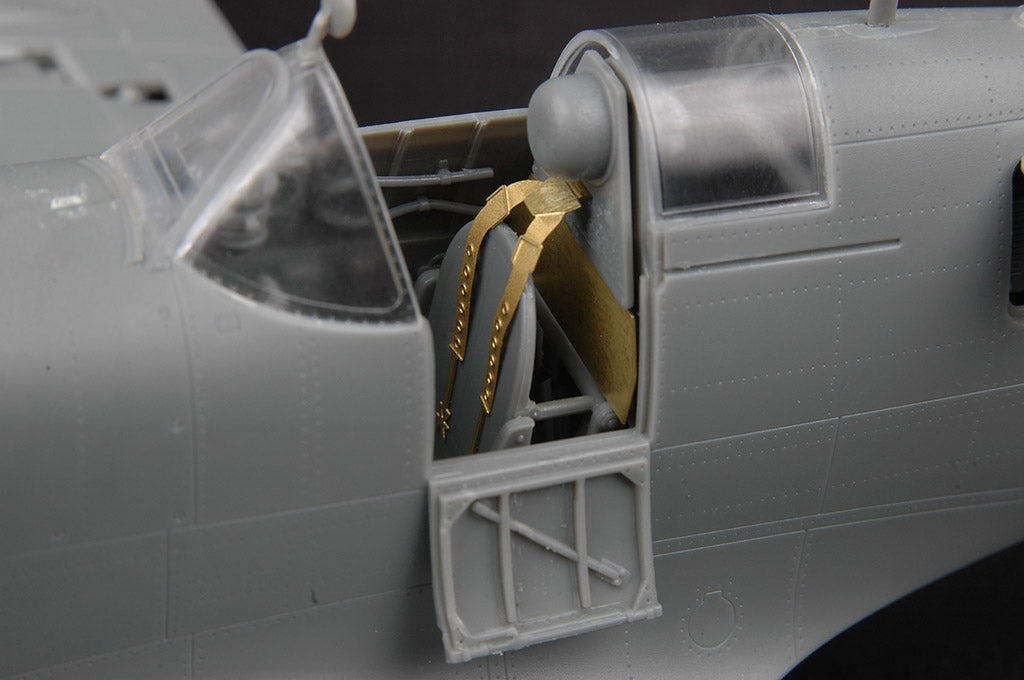 HobbyBoss 1/32 Scale Supermarine Spitfire Mk.Vb RAF Fighter Plastic Model Kit 83205 NZ Stock