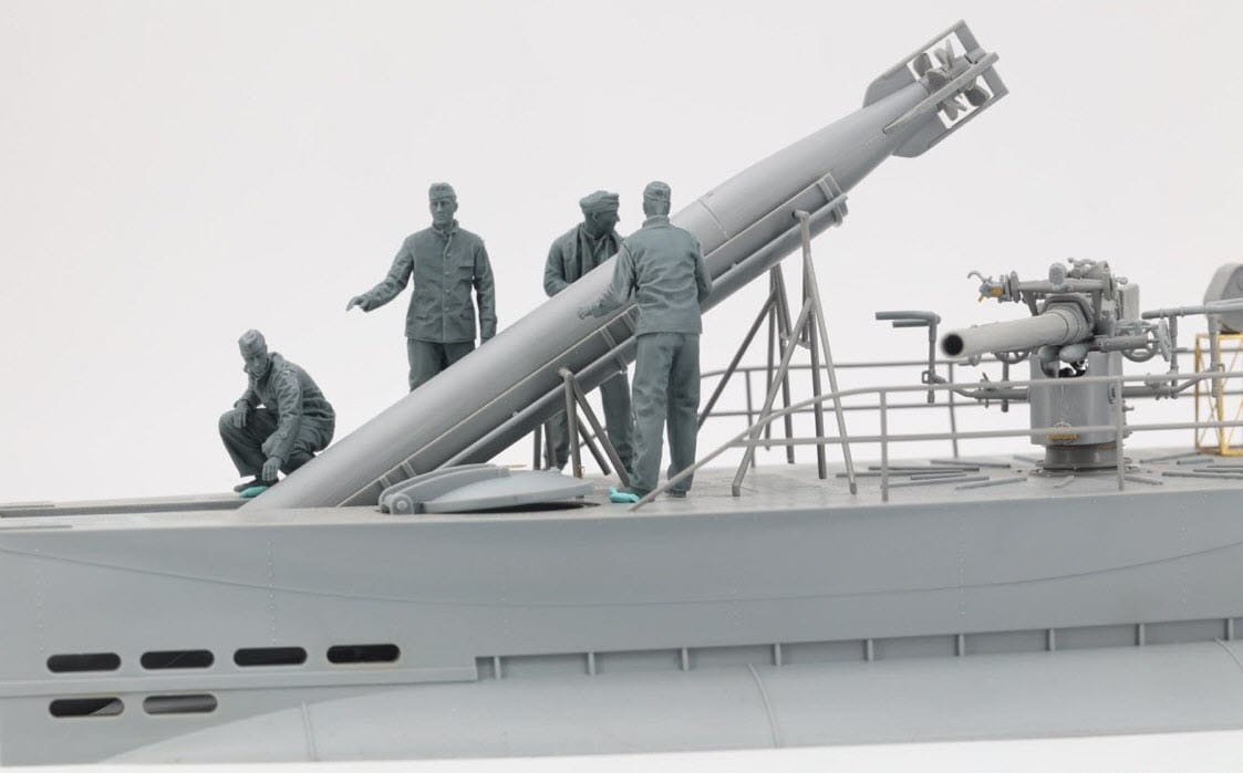 Border Model 1/35 Scale German Submariners & Commanders (Loading) (5 Pcs.) Plastic Model BR-003 NZ Stock