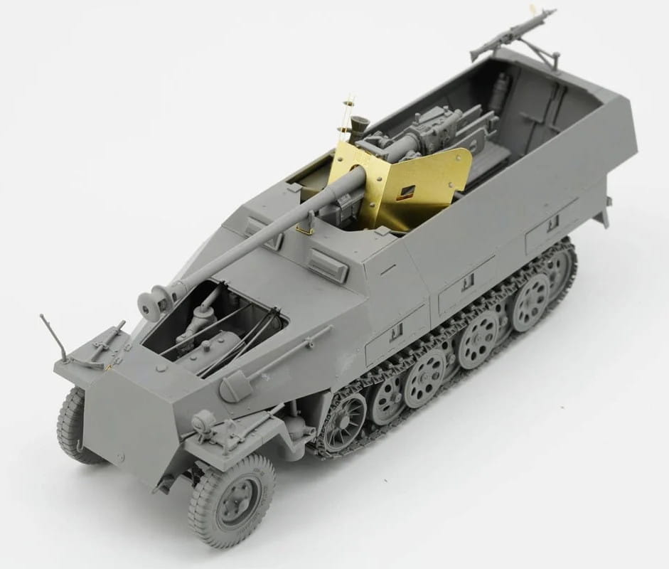 Border Model 1/35 Scale Sd.Kfz.251/22 w/ 7.5cm PaK 40 Pakwagen Plastic Model BT-043 NZ Stock
