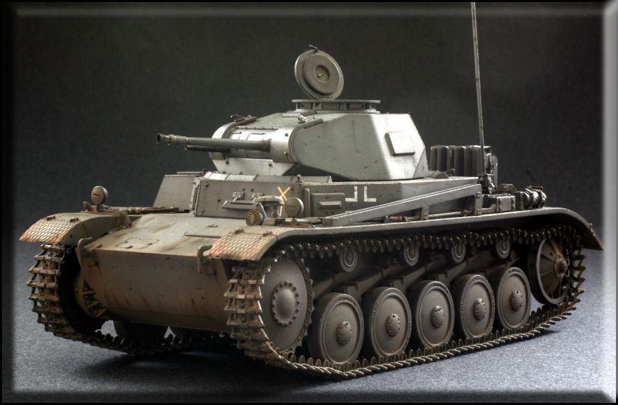 Dragon 1/35 6432 Pz.Kpfw.II Ausf.C w/Interior scale model kit