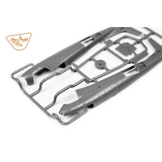 Clear Prop 1:72 scale Grumman OV-1 A/JOV-1A Mohawk (Advanced Kit) 72016 scale model kit